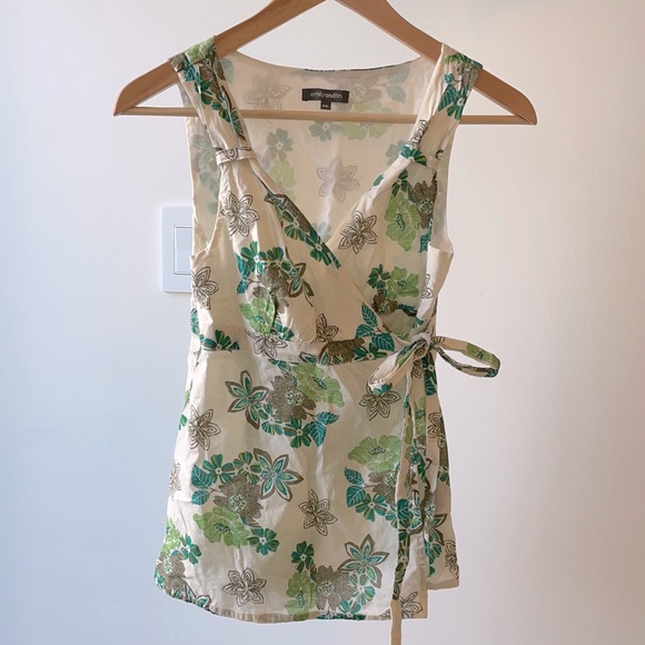 Floral wrap top from Emily and Finn XS - Picture 1 of 7